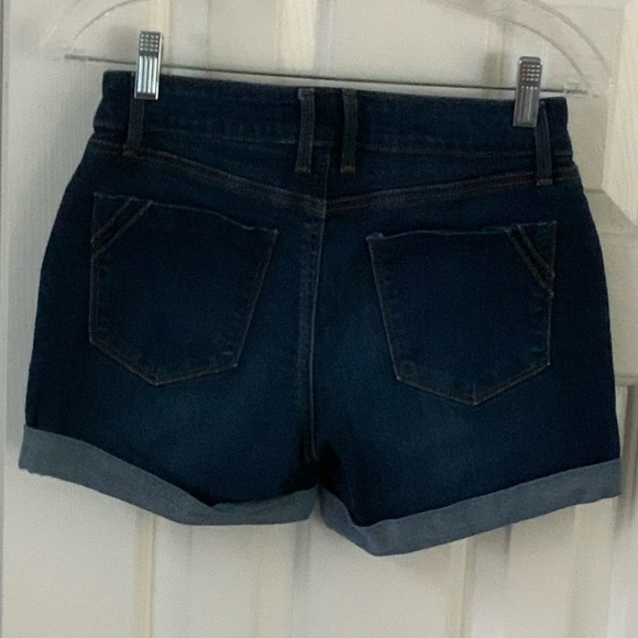 Apt. 9 Jean Shorts Size 4 - Picture 2 of 3